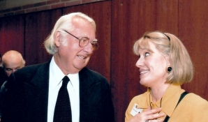 02 Architect Richard Meier w CC