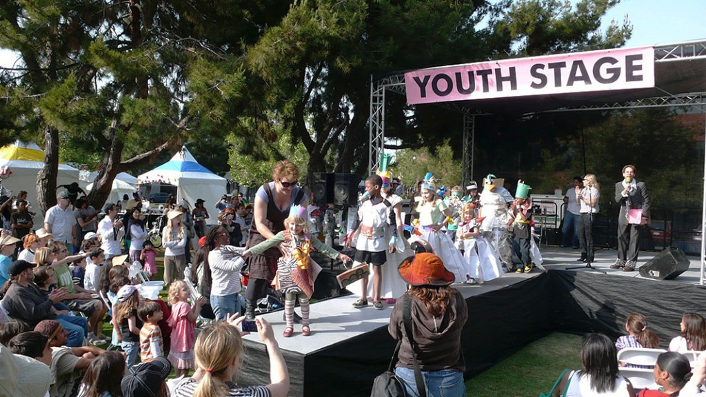 06 youth stage